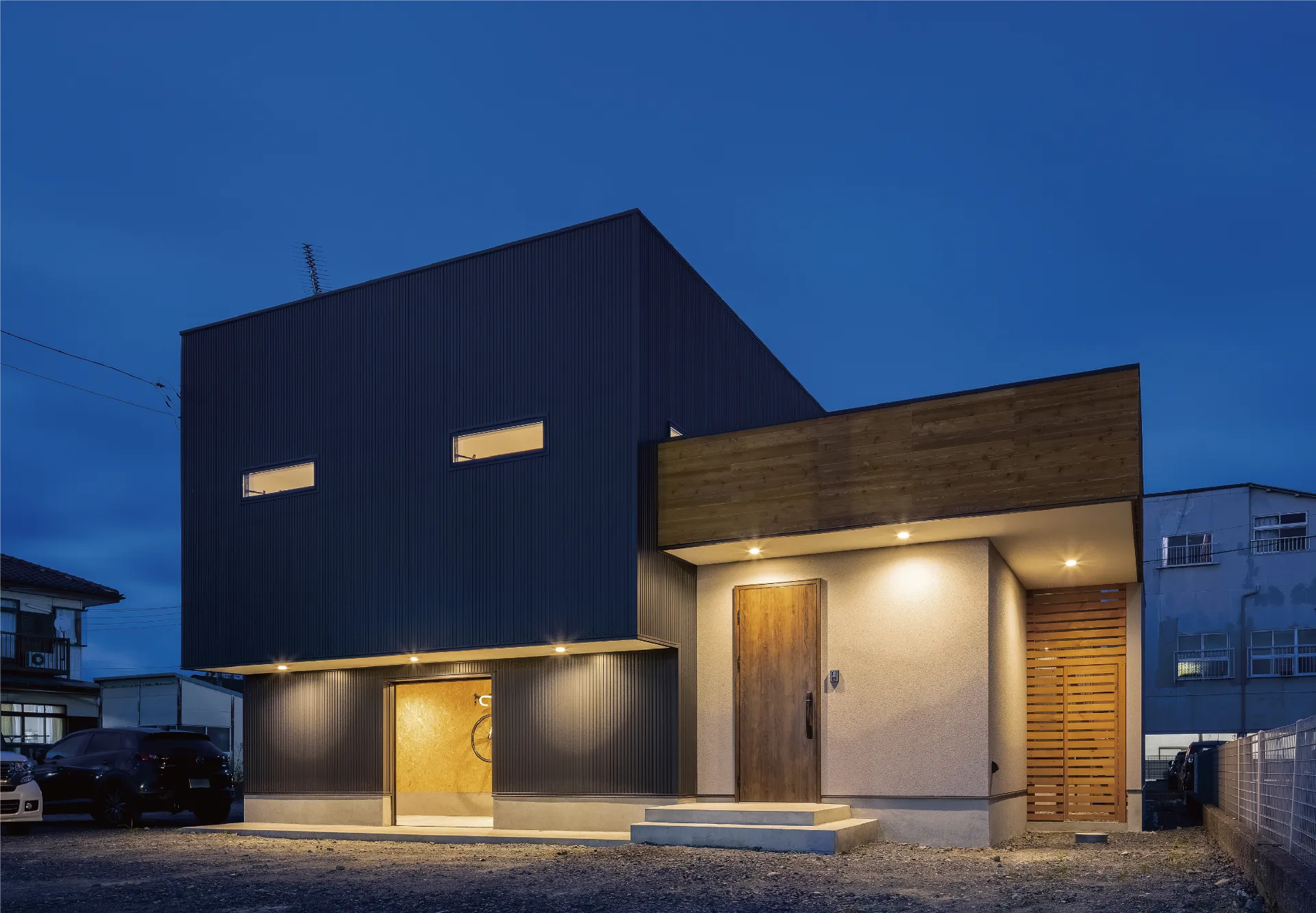 Up to door ~趣味のアウトドアスペース~